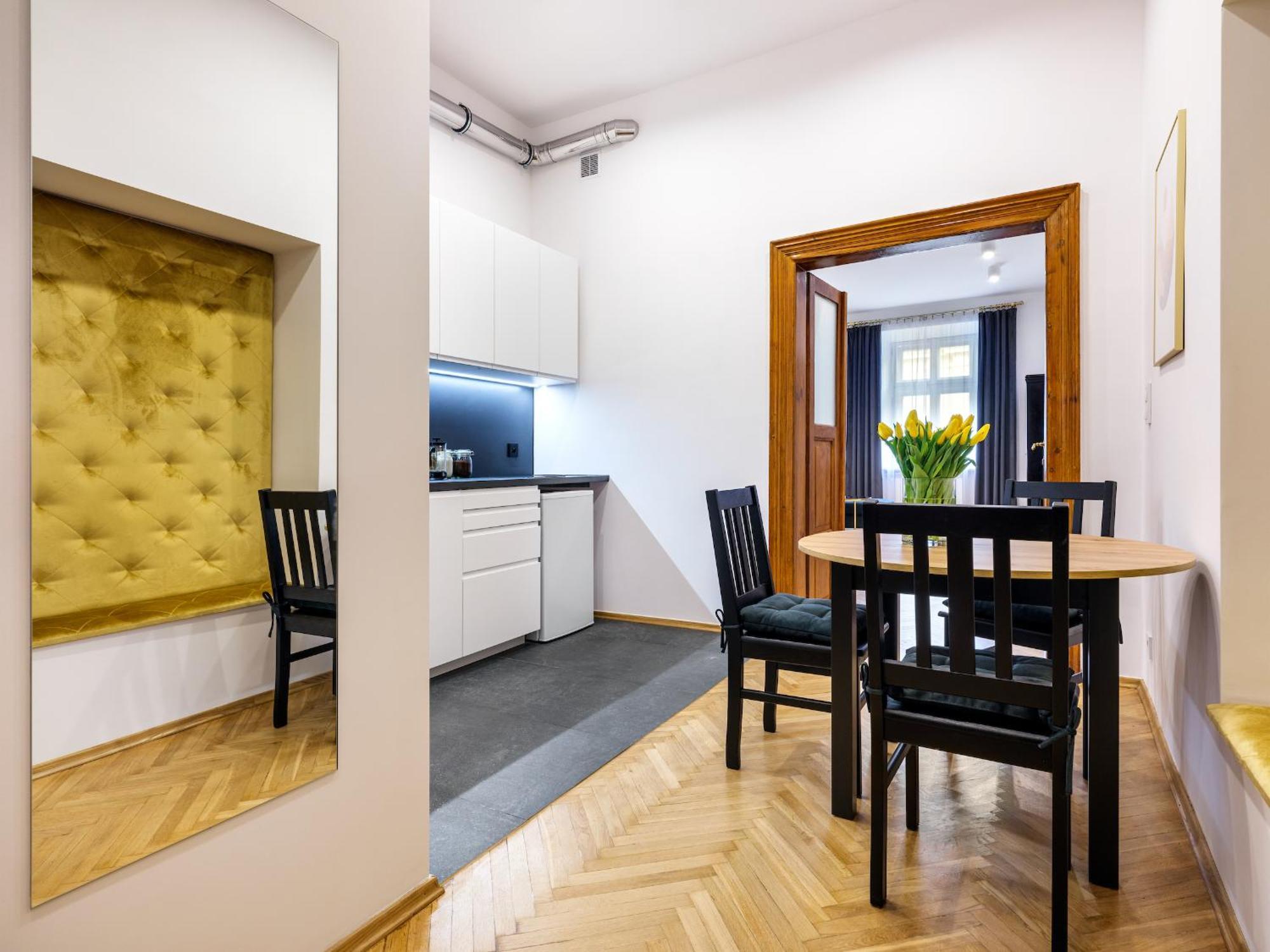 Tyzenhauz Apartments Old Town Красков Екстериор снимка