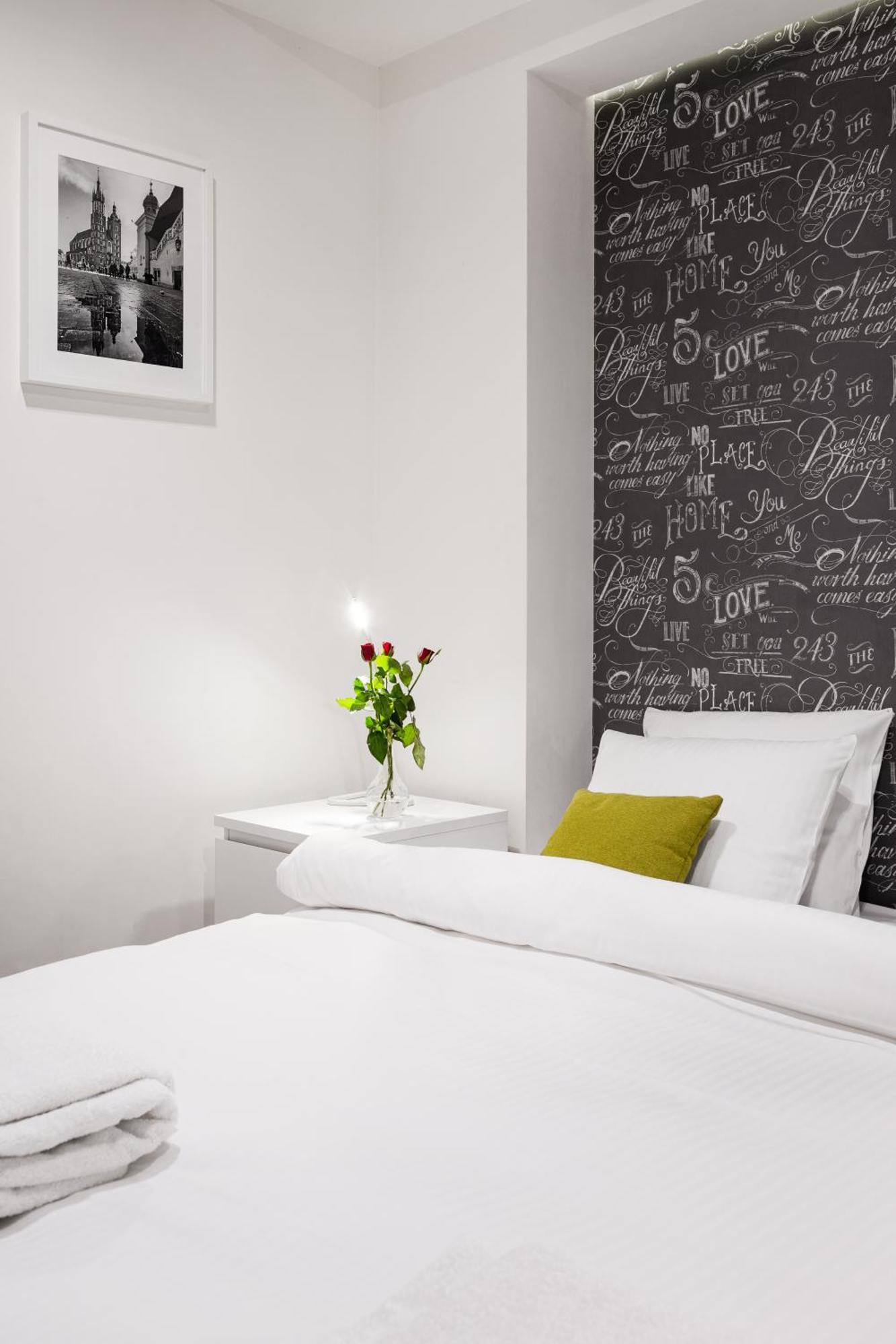 Tyzenhauz Apartments Old Town Красков Екстериор снимка